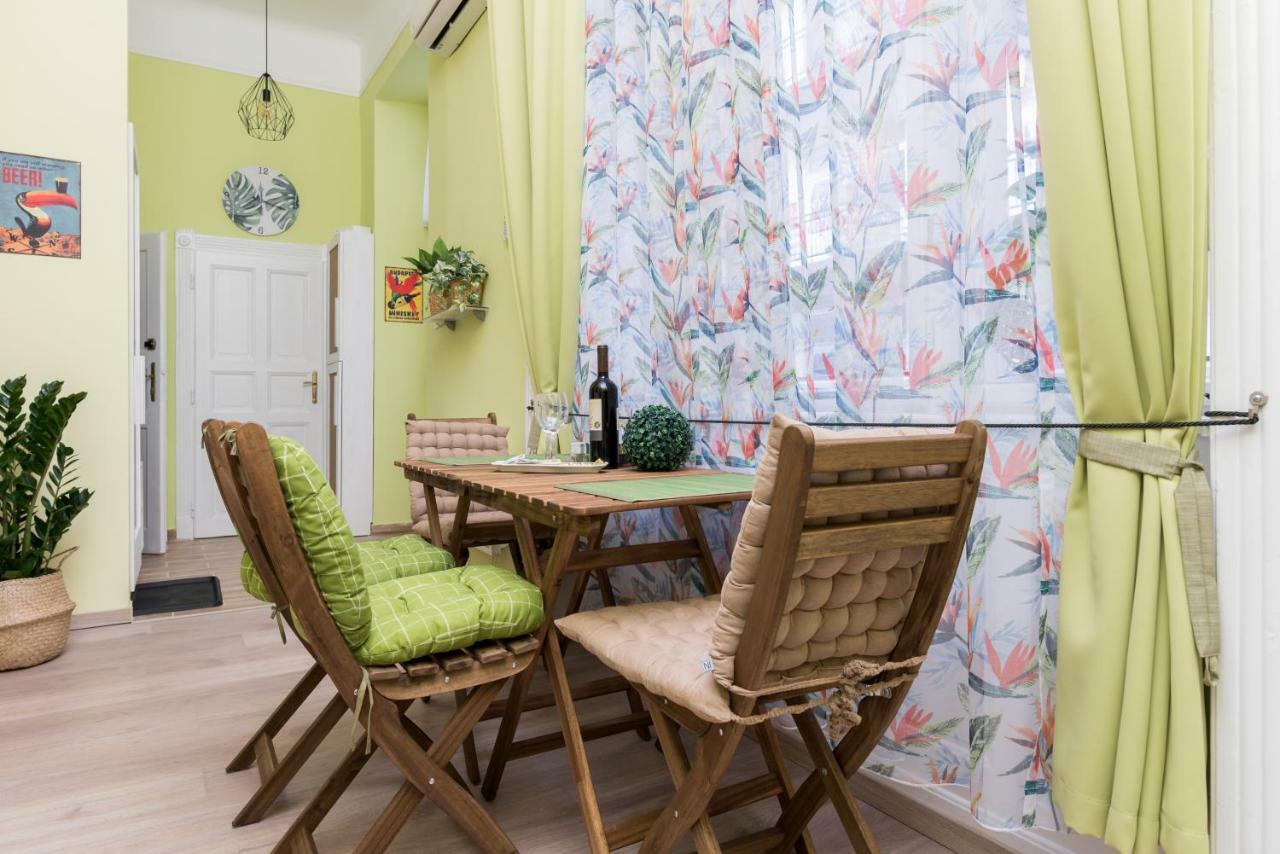 Jungle Design Apartment Budapest Esterno foto