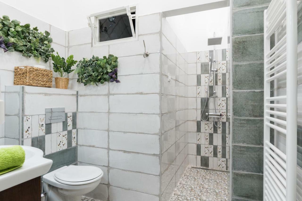 Jungle Design Apartment Budapest Esterno foto