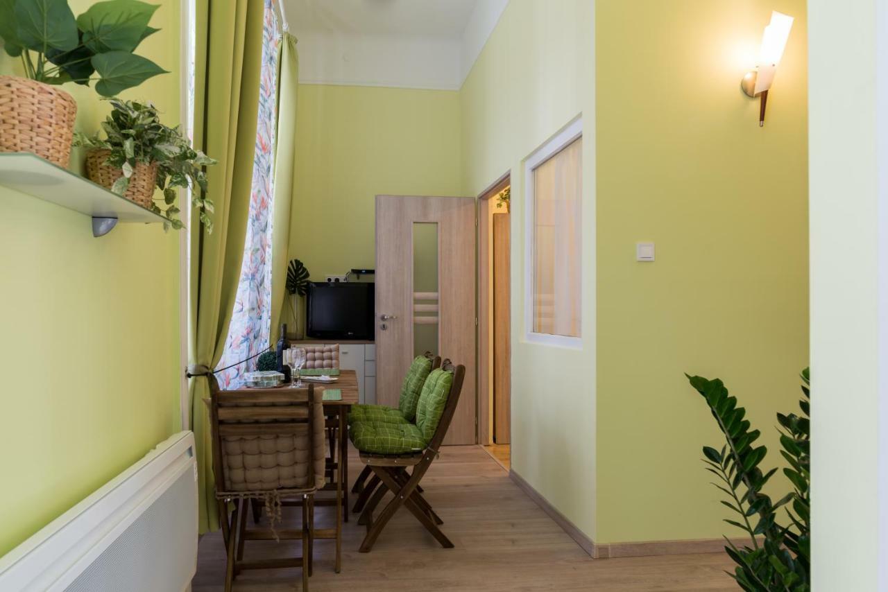 Jungle Design Apartment Budapest Esterno foto